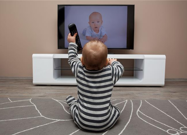 Από ποια ηλικία επιτρέπεται η τηλεόραση στα παιδιά;