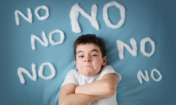 Γιατί τα παιδιά λένε “όχι” σχεδόν στα πάντα;