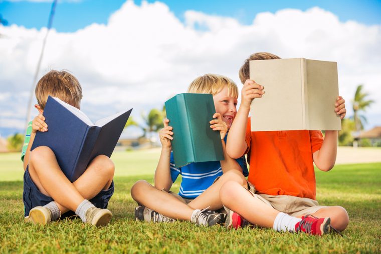 Βιβλία για να διαβάσουν τα παιδιά στον ελεύθερο τους χρόνο το καλοκαίρι