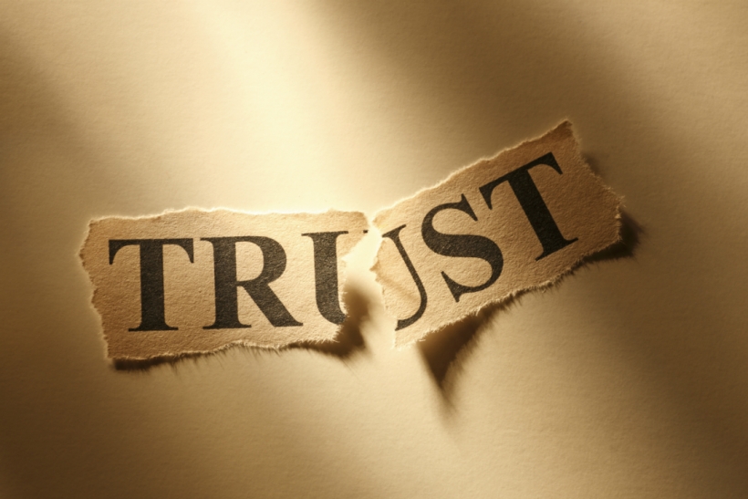 Ο λόγος που κερδίζεται δύσκολα η εμπιστοσύνη είναι το αίσθημα που βιώνουμε όταν αυτή χάνεται